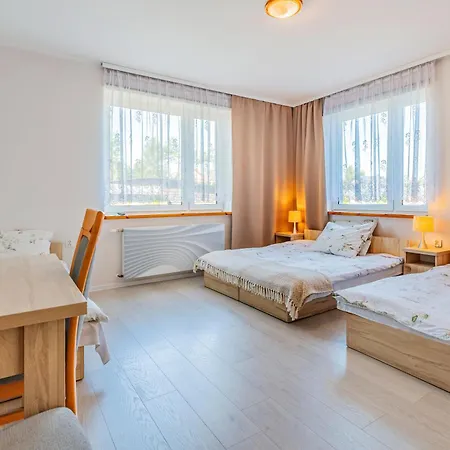 Rudnik Z Basenem, Sauna I Bania Feriepark *