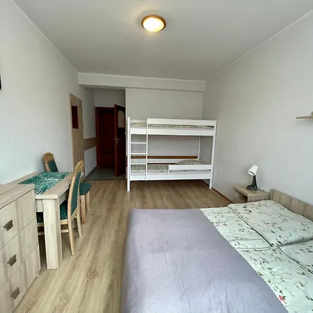 Rudnik Z Basenem, Sauna I Bania פארק נופש